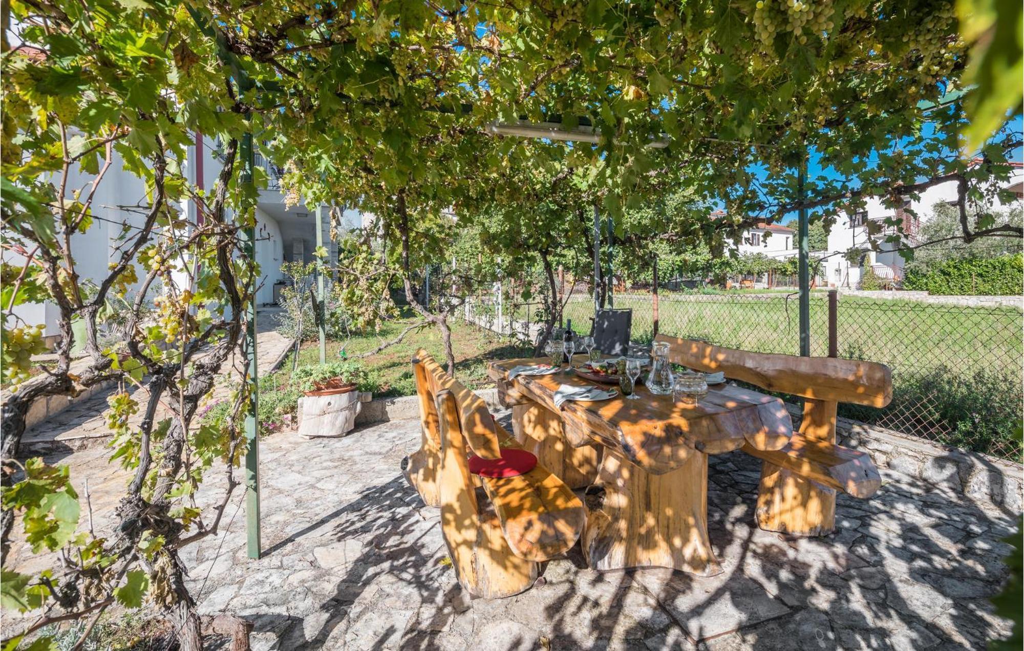Gorgeous Apartment In Musalez With Kitchen Εξωτερικό φωτογραφία